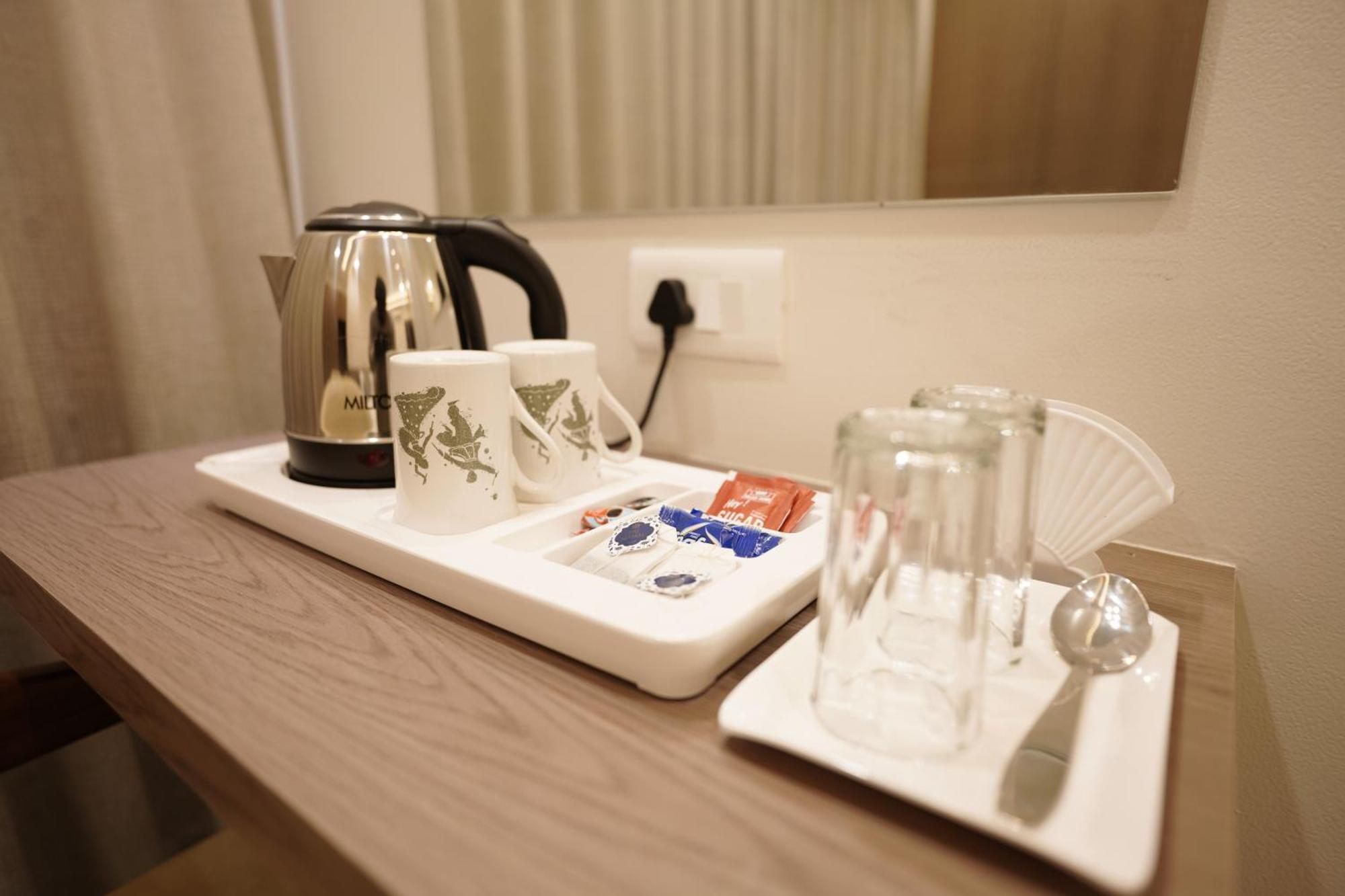 A Square Executive Hotel アウランガーバード エクステリア 写真