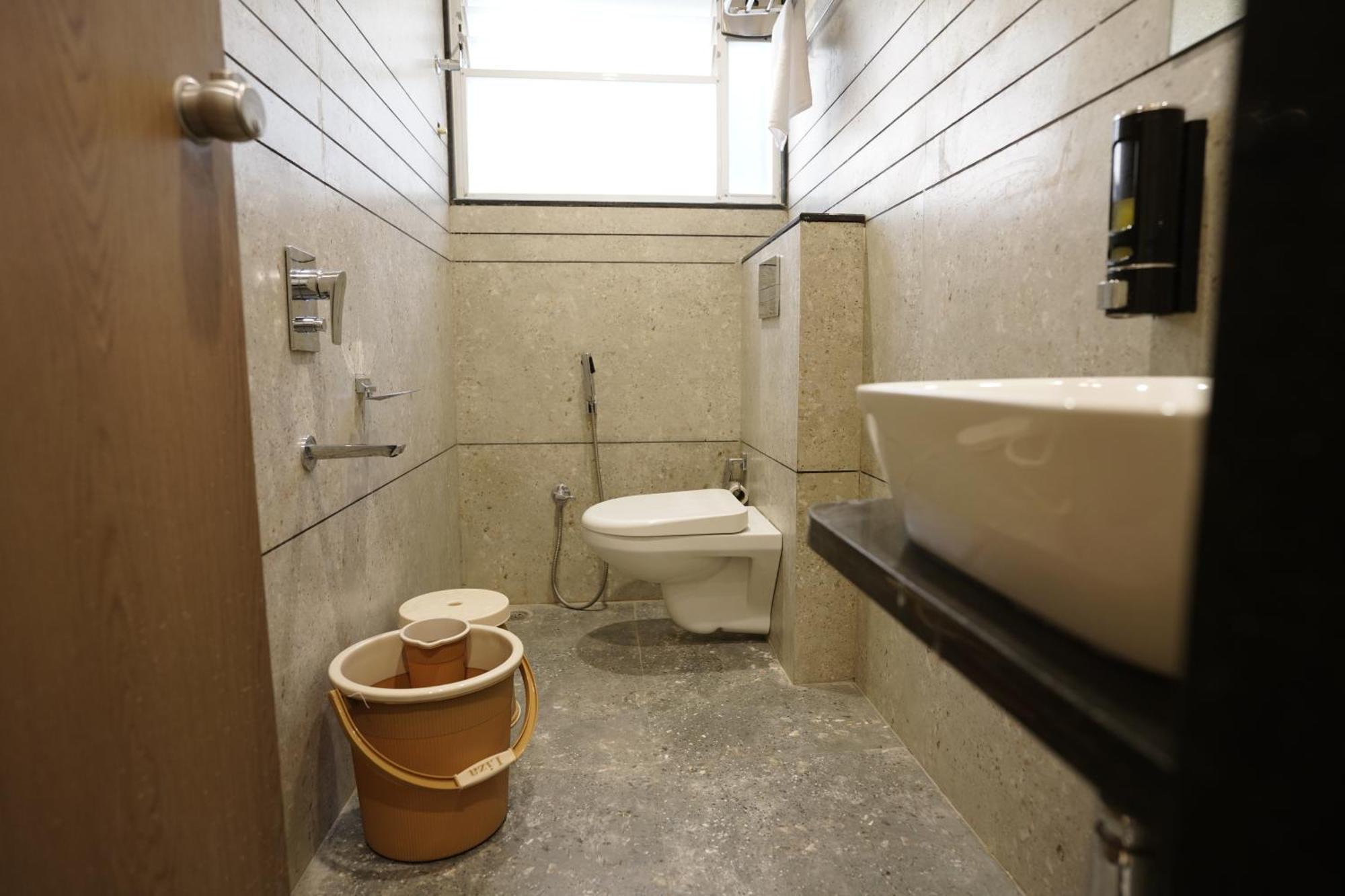 A Square Executive Hotel アウランガーバード エクステリア 写真